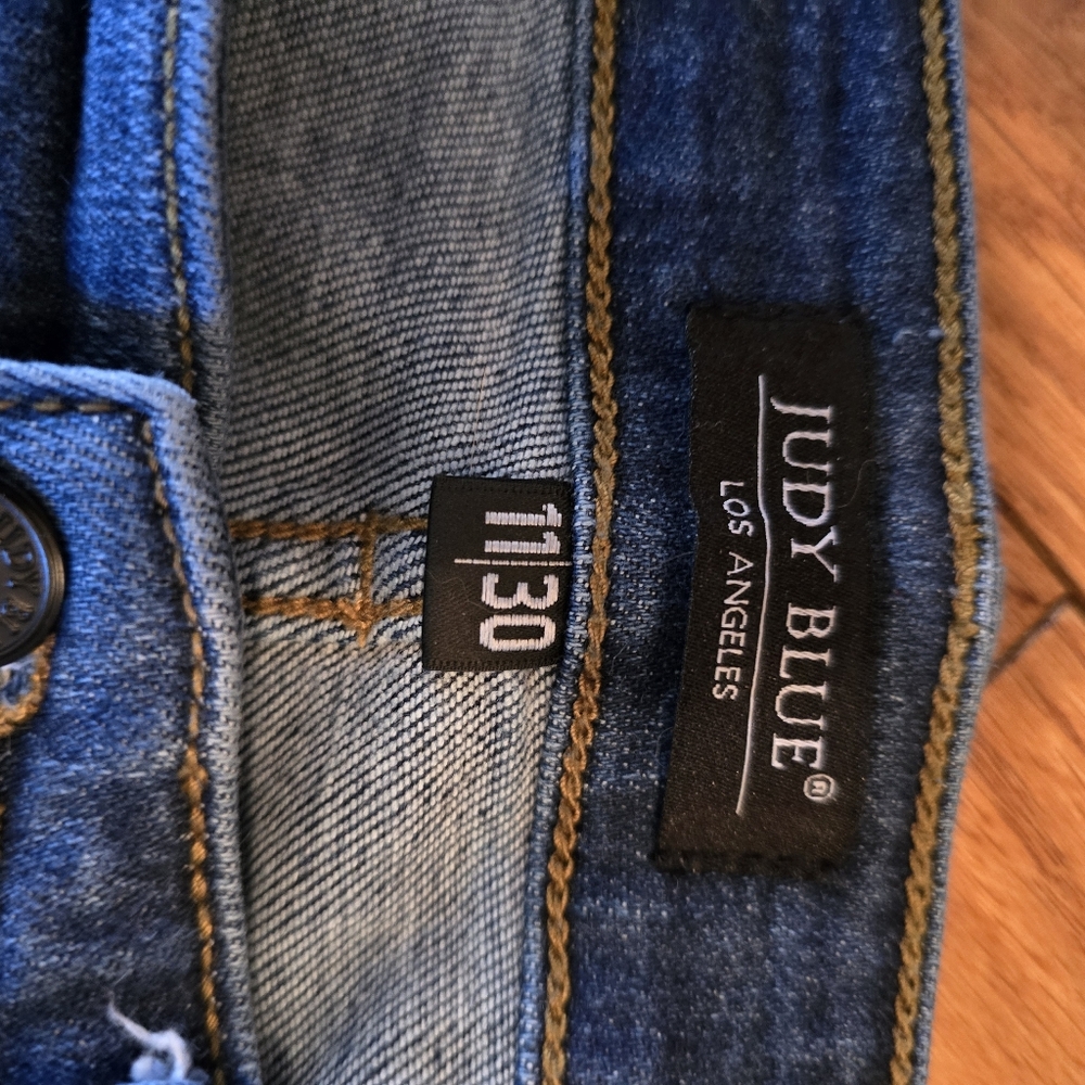 Judy Blue Classic Blue Jeans Size 11/30 - Picture 4 of 6